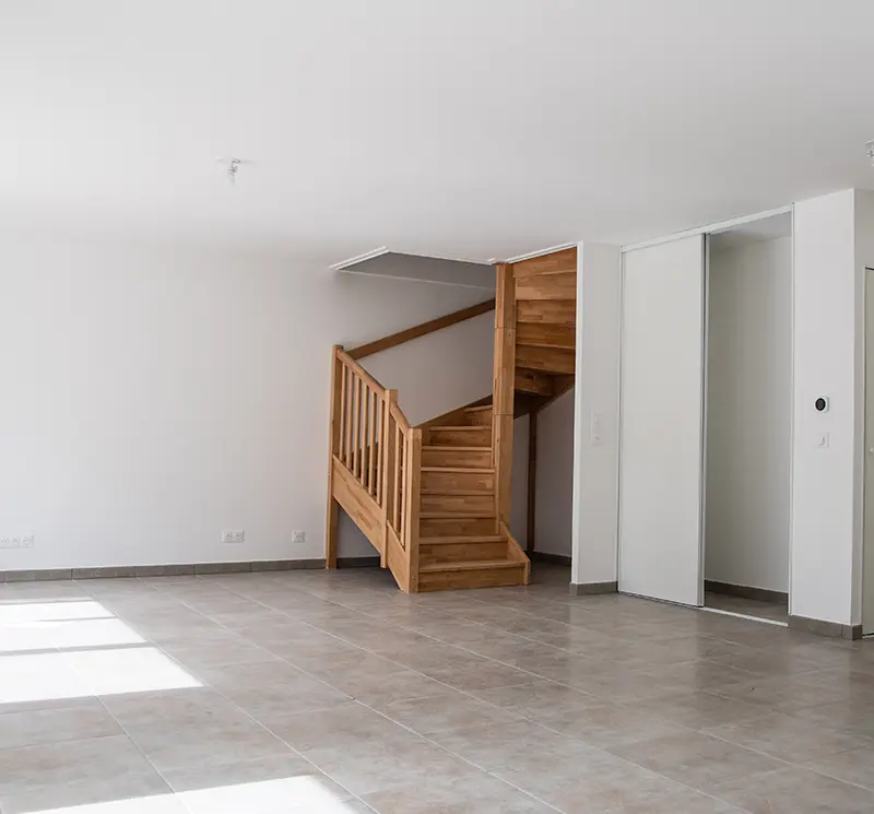 un appartement nettoyé et propre