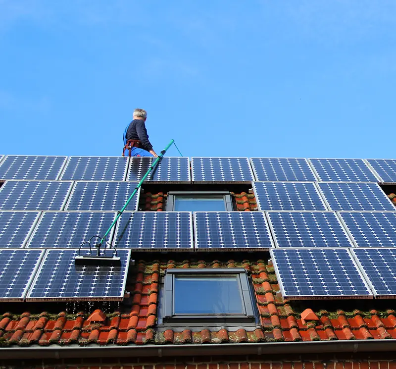 Nettoyage des panneaux solaires