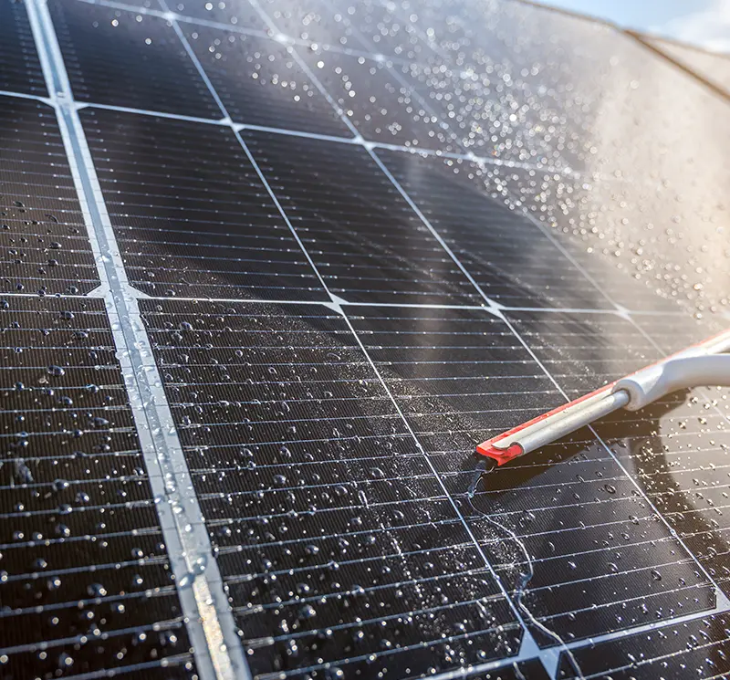 Nettoyage de panneaux solaires