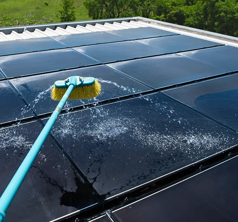 Nettoyage de panneaux solaires